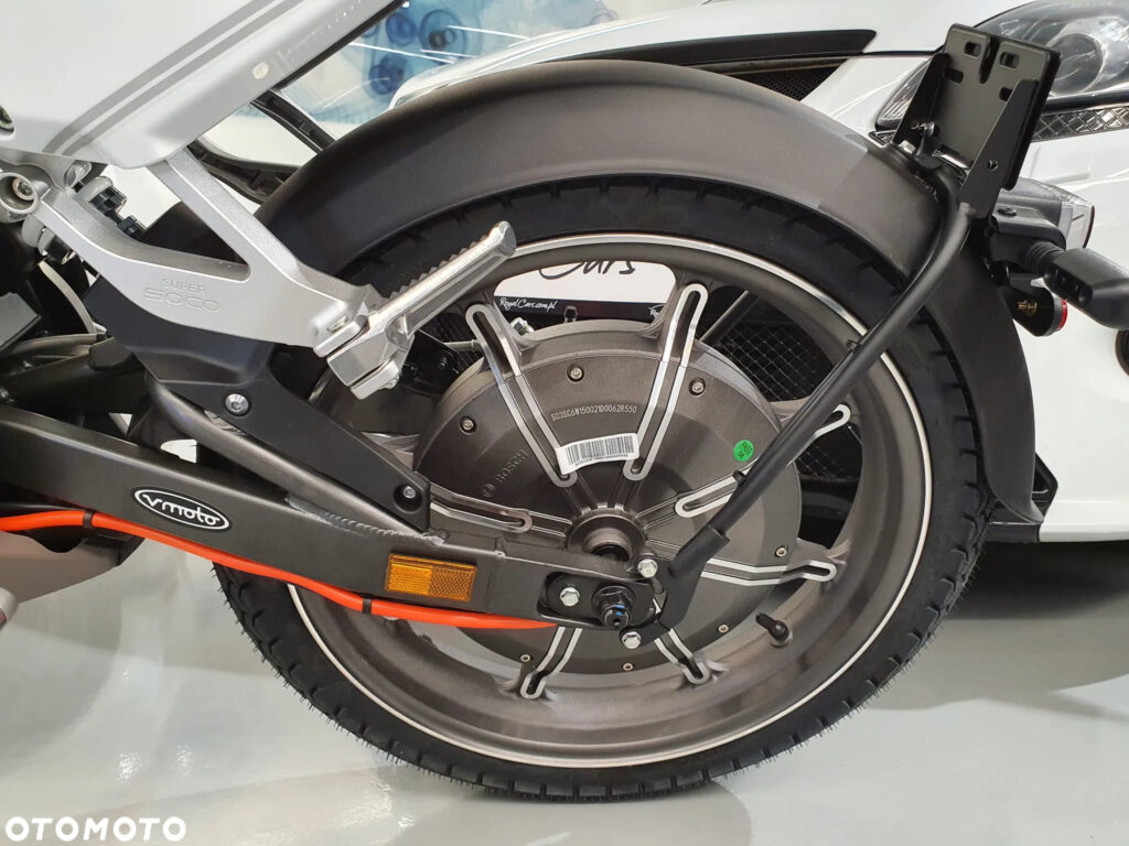 image;s=2560x0;q=100-12