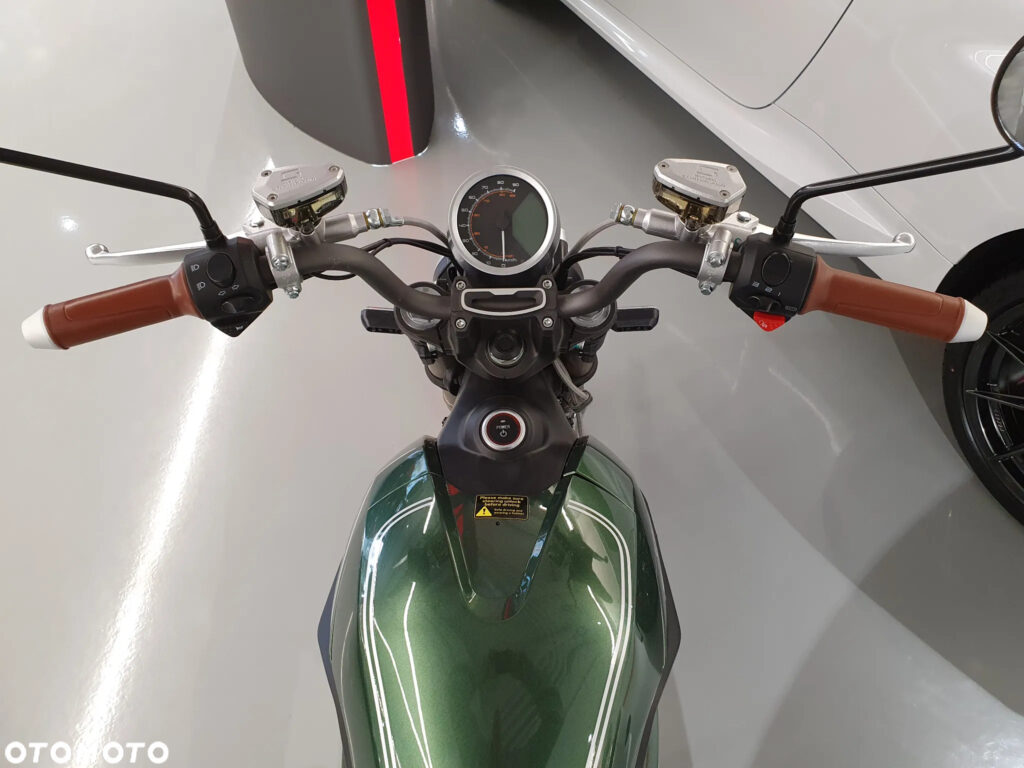 image;s=2560x0;q=100-5