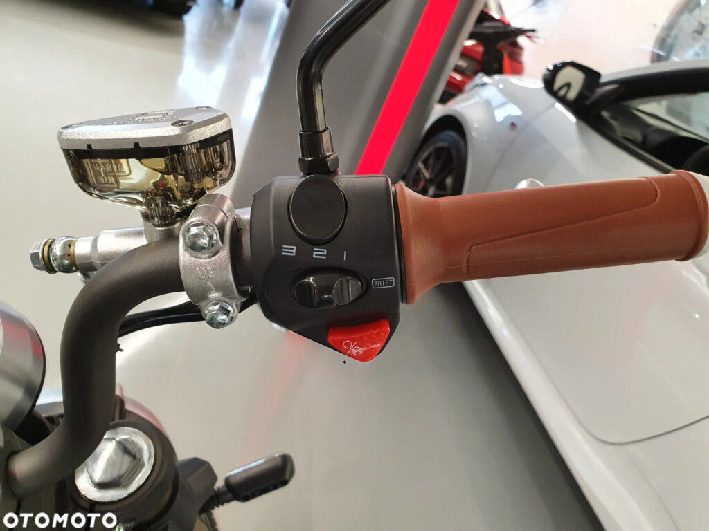 image;s=2560x0;q=100-7