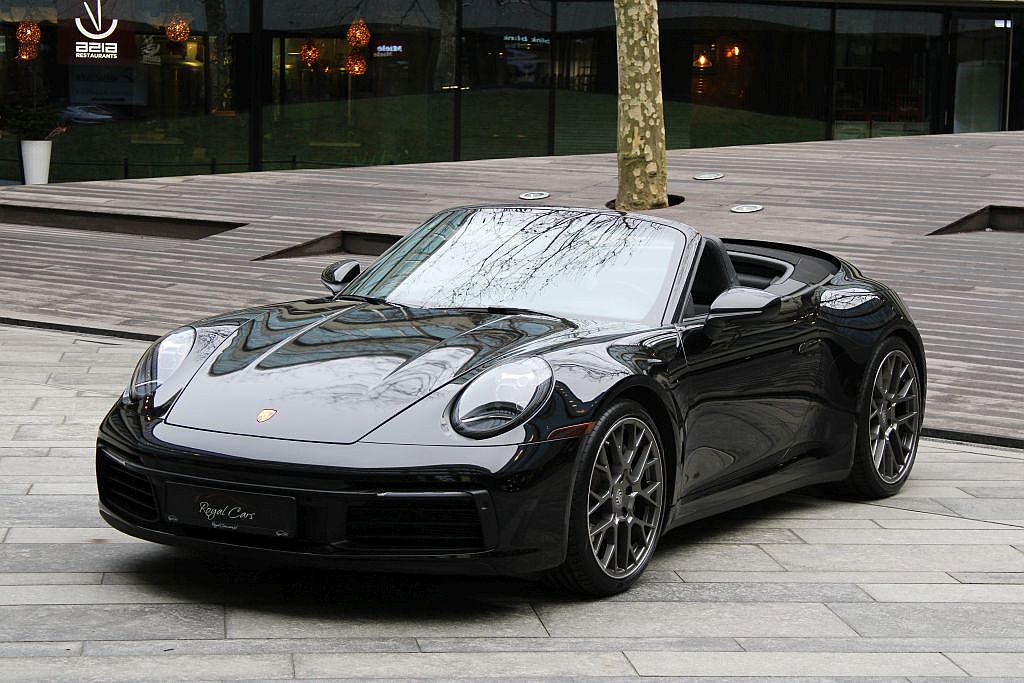 Porsche 911 Carrera Cabrio 992 385KM